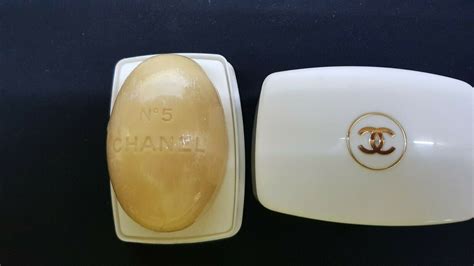 costo saponetta chanel|Raro Portasapone Chanel n° 5 con Sapone Saponetta tutto.